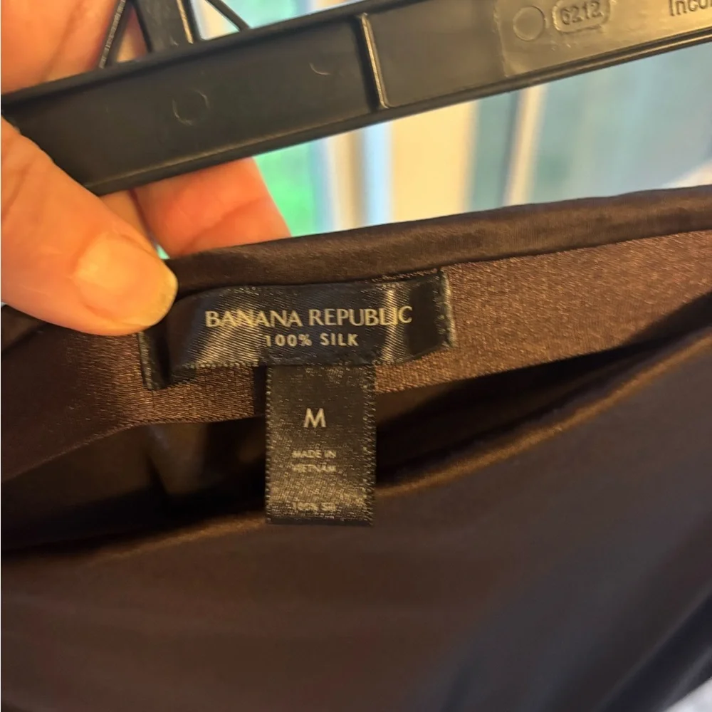 Banana Republic 100% Silk chocolate brown maxi skirt. Medium. - Picture 4 of 9